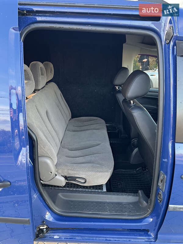 Минивэн Volkswagen Caddy 2015 в Черновцах