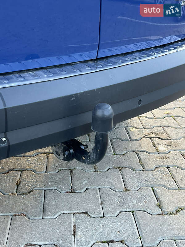 Минивэн Volkswagen Caddy 2015 в Черновцах