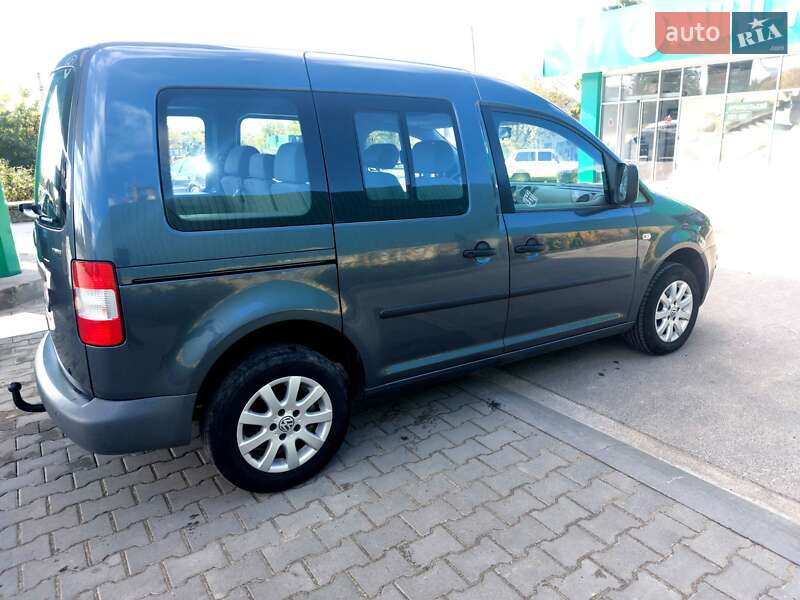 Минивэн Volkswagen Caddy 2010 в Черновцах