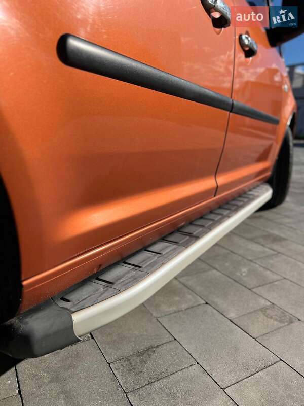 Минивэн Volkswagen Caddy 2008 в Вараше