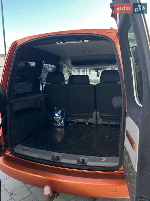 Минивэн Volkswagen Caddy 2008 в Вараше
