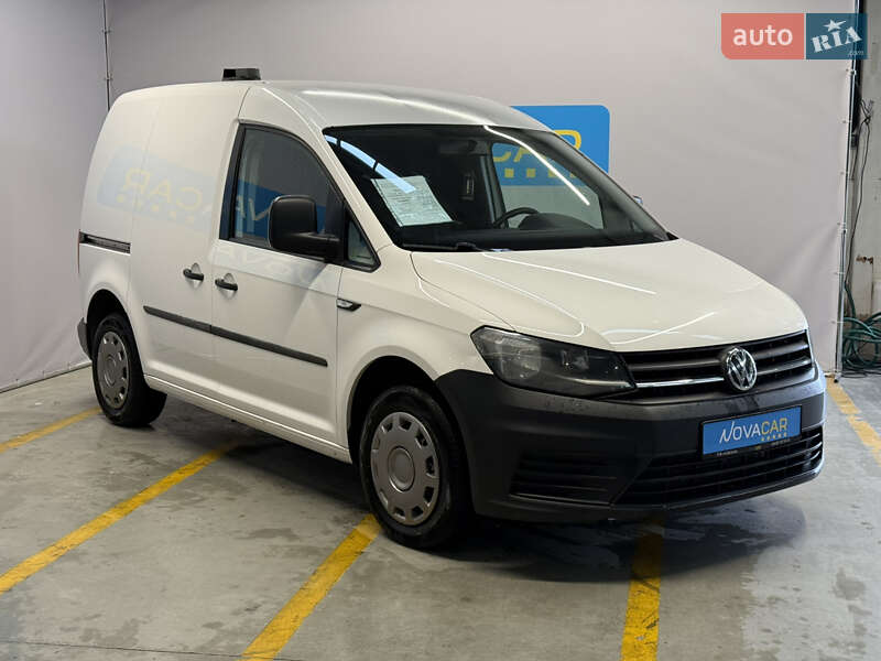 Вантажний фургон Volkswagen Caddy 2017 в Києві