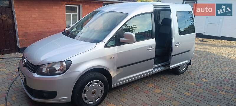 Мінівен Volkswagen Caddy 2011 в Умані