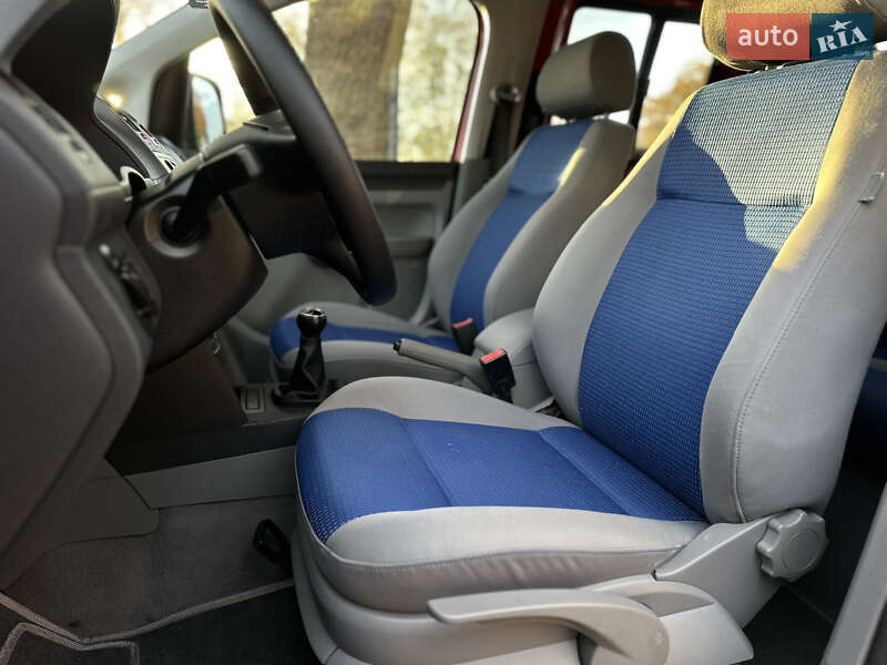 Минивэн Volkswagen Caddy 2006 в Виннице