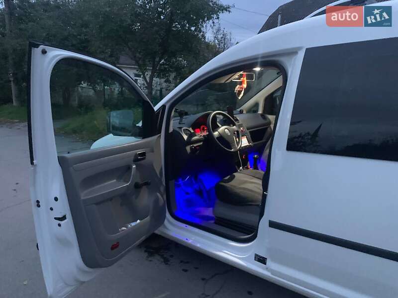 Мінівен Volkswagen Caddy 2008 в Кам'янець-Подільському