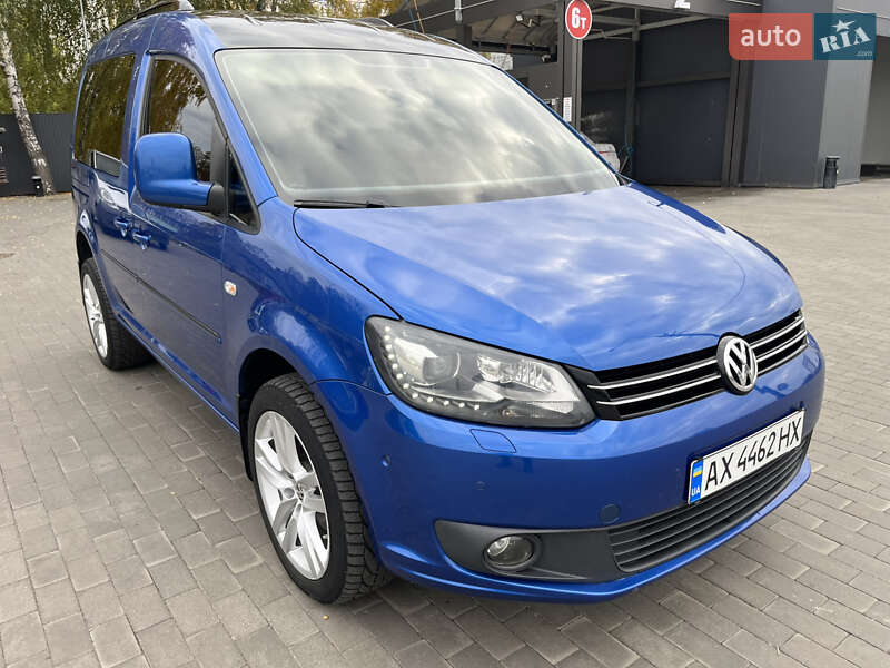 Минивэн Volkswagen Caddy 2014 в Миргороде