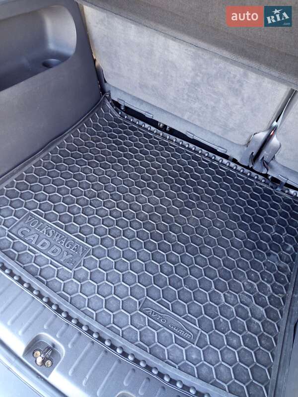 Мінівен Volkswagen Caddy 2015 в Рівному