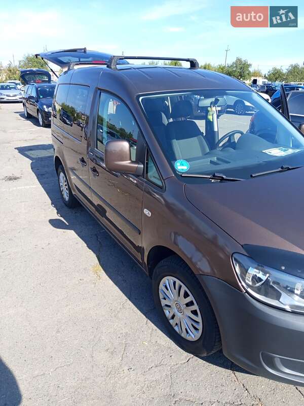 Мінівен Volkswagen Caddy 2015 в Рівному