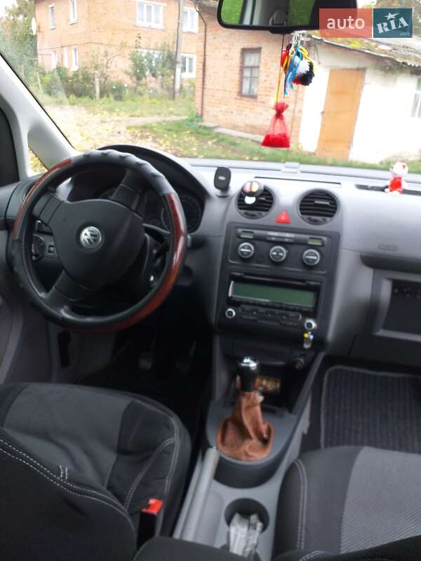 Минивэн Volkswagen Caddy 2009 в Житомире