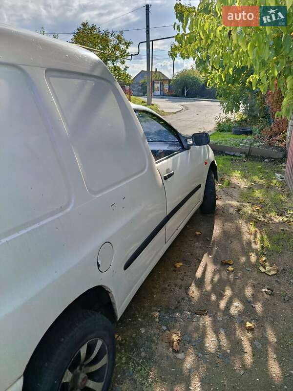 Грузовой фургон Volkswagen Caddy 2003 в Одессе