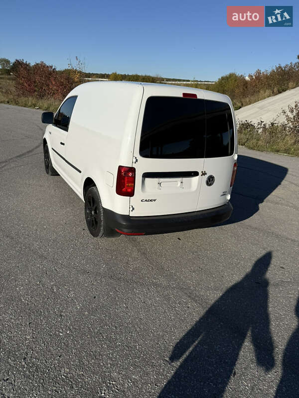 Мінівен Volkswagen Caddy 2015 в Тернополі фото 2 Мінівен Volkswagen Caddy 2015 в Тернополі