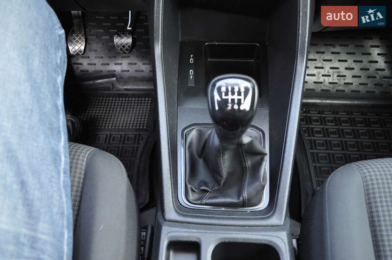 Грузовой фургон Volkswagen Caddy 2021 в Киеве