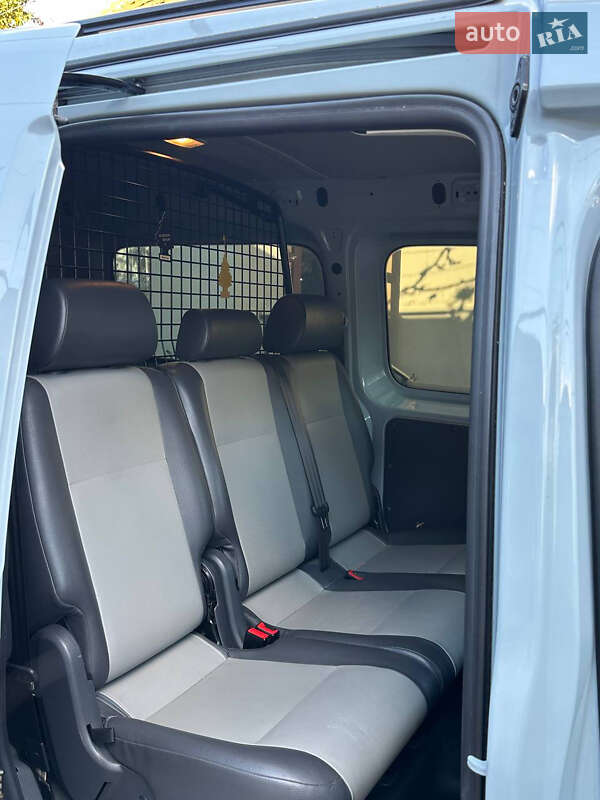 Мінівен Volkswagen Caddy 2012 в Іршаві