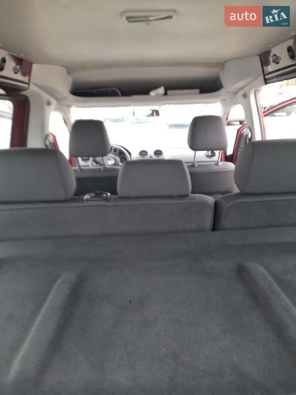 Мінівен Volkswagen Caddy 2011 в Рокитному