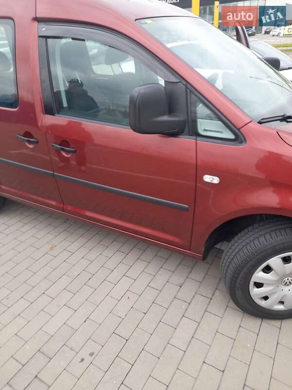 Мінівен Volkswagen Caddy 2011 в Рокитному
