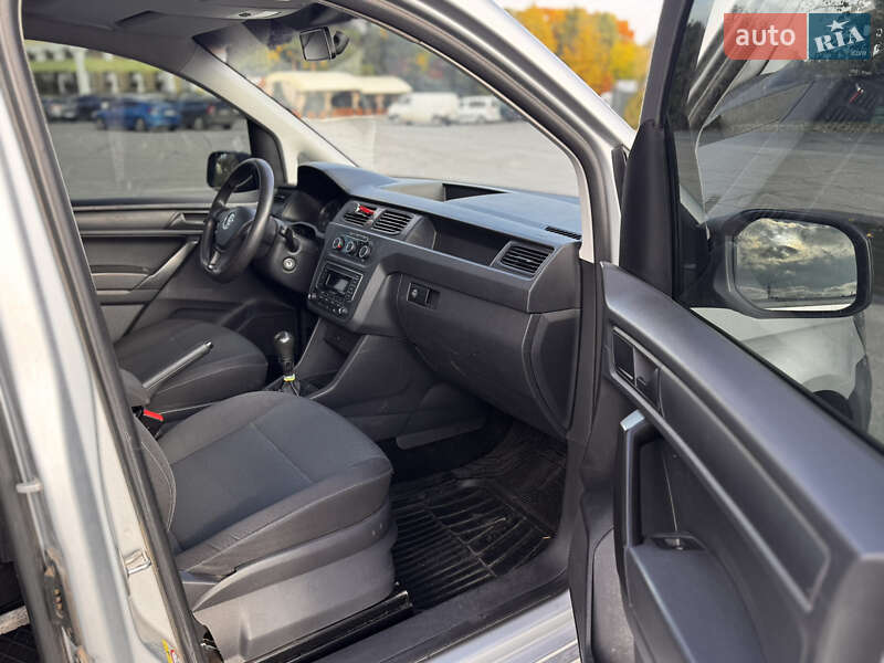 Минивэн Volkswagen Caddy 2017 в Умани