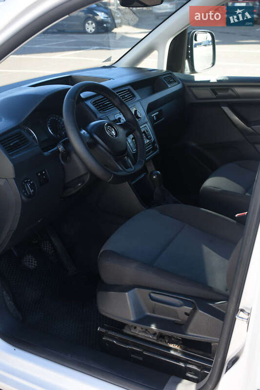 Мінівен Volkswagen Caddy 2016 в Рівному