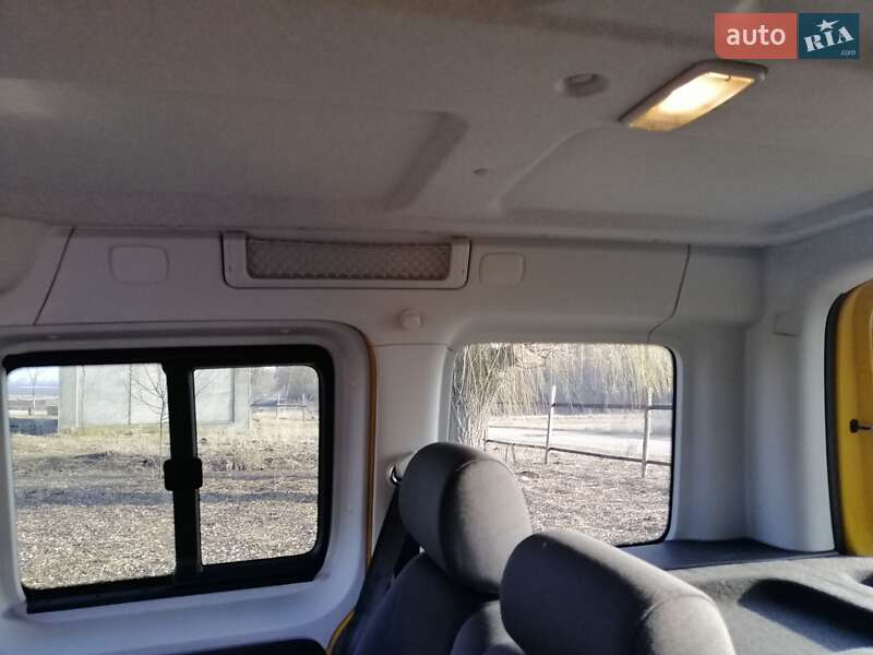 Мінівен Volkswagen Caddy 2014 в Бердичеві