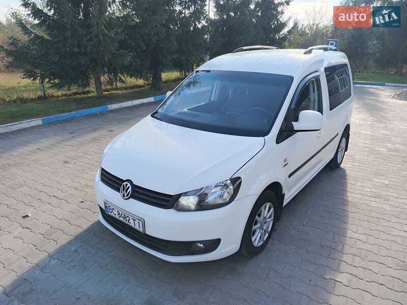 Минивэн Volkswagen Caddy 2010 в Жовкве