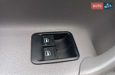 Вантажний фургон Volkswagen Caddy 2007 в  фото 21 Вантажний фургон Volkswagen Caddy 2007 в