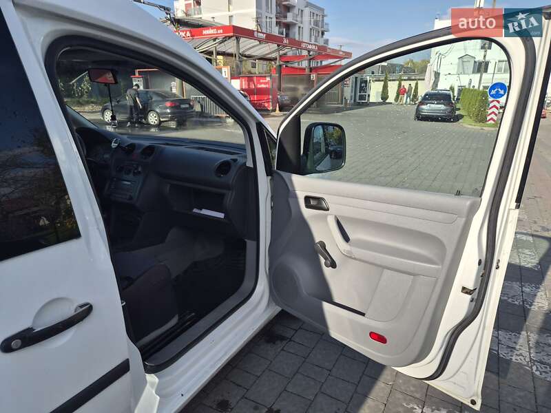 Минивэн Volkswagen Caddy 2005 в Львове