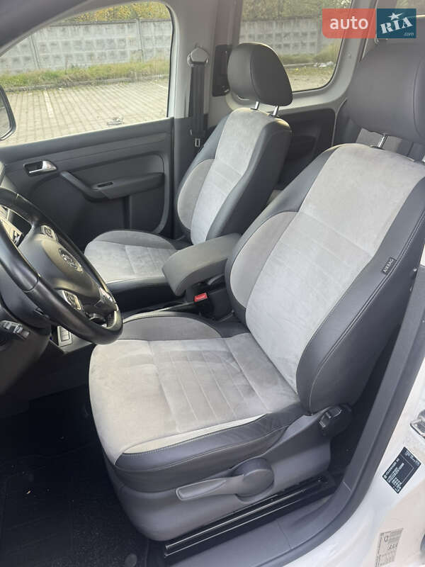 Минивэн Volkswagen Caddy 2013 в Львове