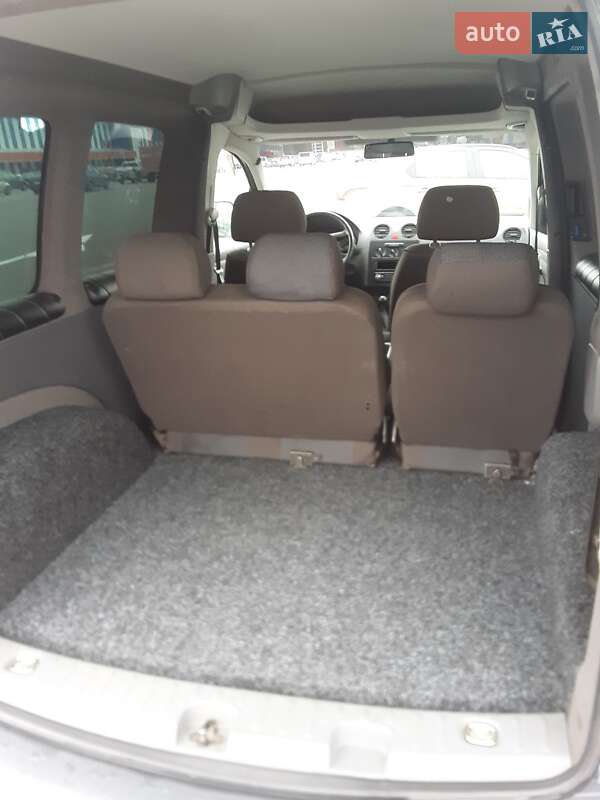 Минивэн Volkswagen Caddy 2005 в Луцке фото 3 Минивэн Volkswagen Caddy 2005 в Луцке