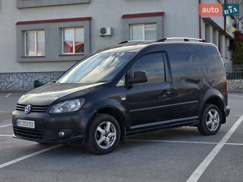Вантажний фургон Volkswagen Caddy 2012 в Тернополі