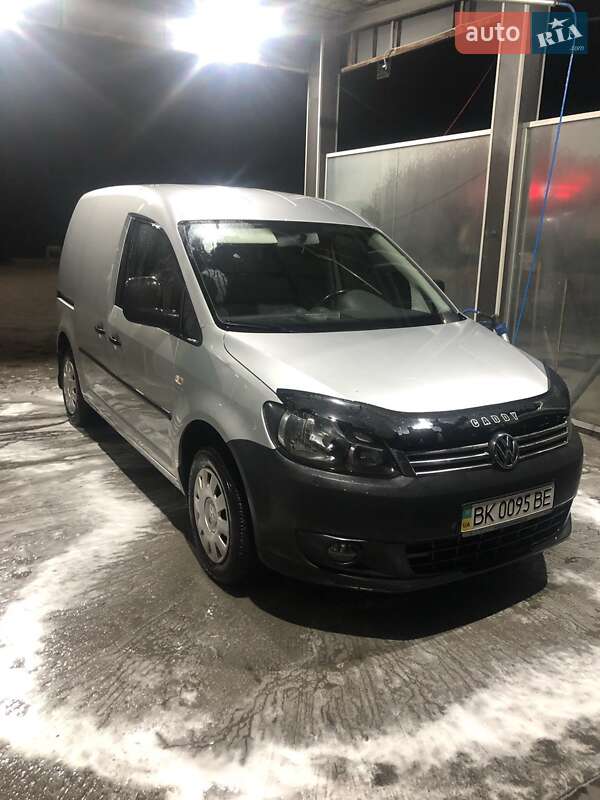 Вантажний фургон Volkswagen Caddy 2010 в Рівному фото 2 Вантажний фургон Volkswagen Caddy 2010 в Рівному