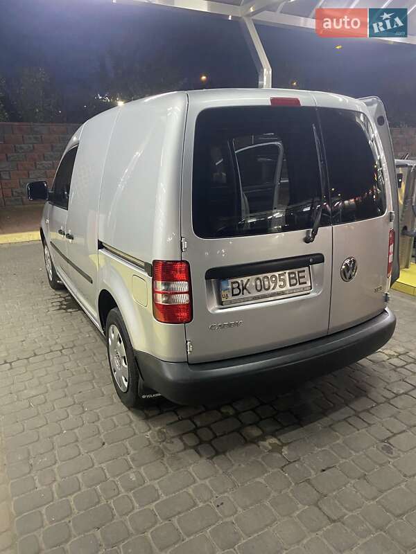 Вантажний фургон Volkswagen Caddy 2010 в Рівному фото 5 Вантажний фургон Volkswagen Caddy 2010 в Рівному