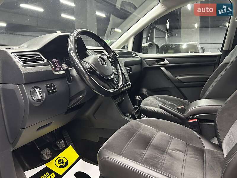 Мінівен Volkswagen Caddy 2017 в Чернівцях