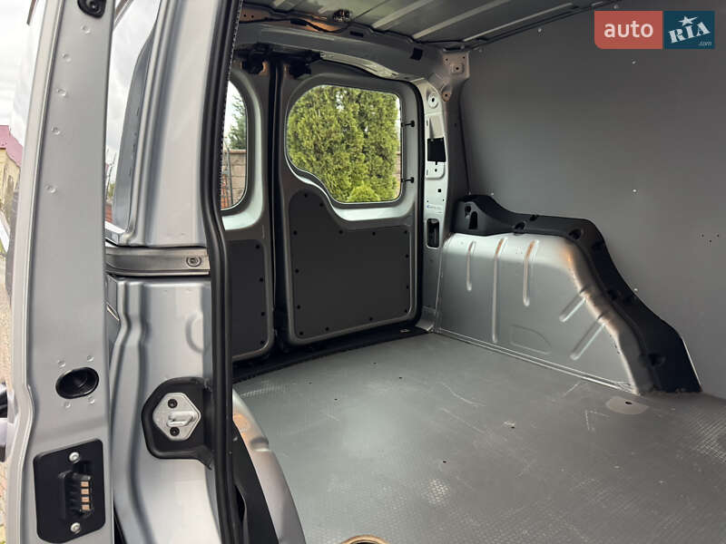 Вантажний фургон Volkswagen Caddy 2022 в Радивиліві