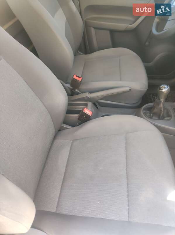 Грузовой фургон Volkswagen Caddy 2013 в Баре