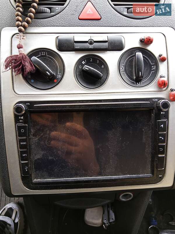 Вантажний фургон Volkswagen Caddy 2008 в Івано-Франківську