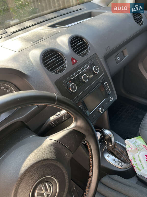 Минивэн Volkswagen Caddy 2012 в Долинской