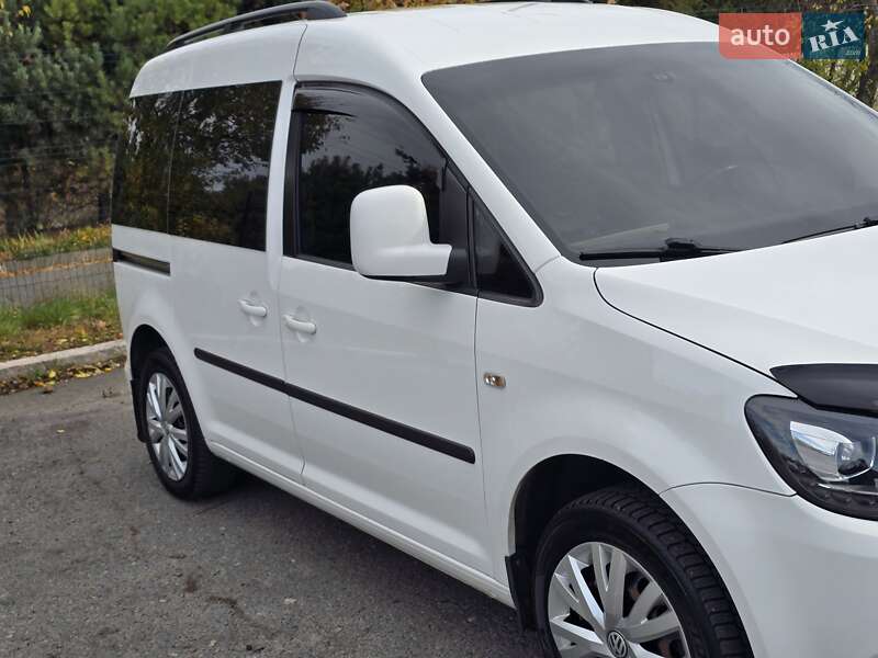 Минивэн Volkswagen Caddy 2014 в Хмельницком