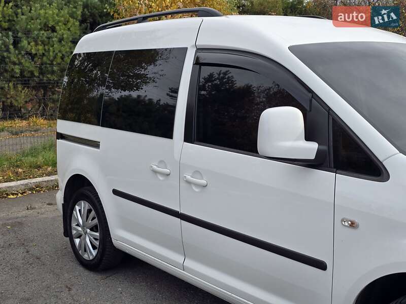 Минивэн Volkswagen Caddy 2014 в Хмельницком