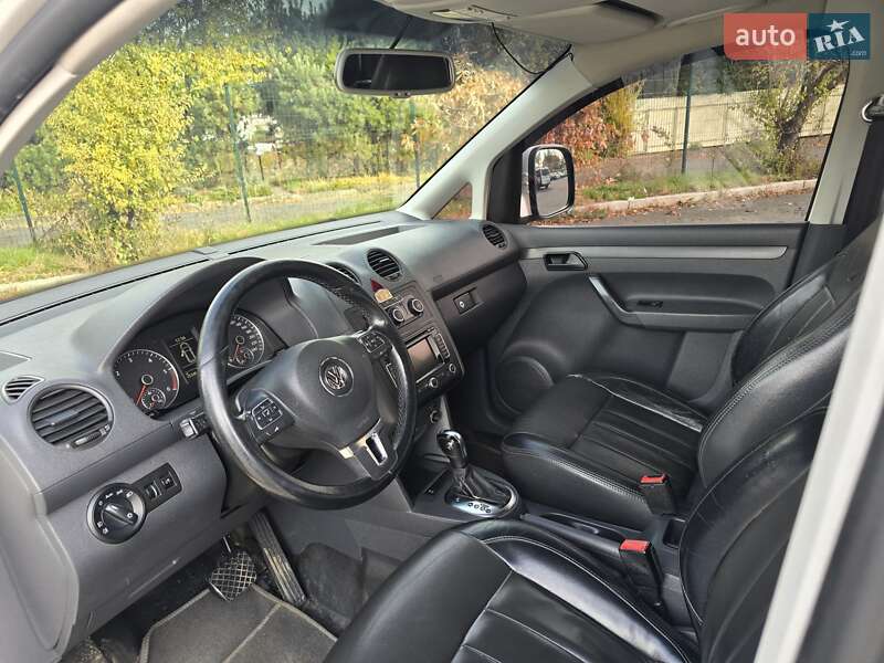 Минивэн Volkswagen Caddy 2014 в Хмельницком
