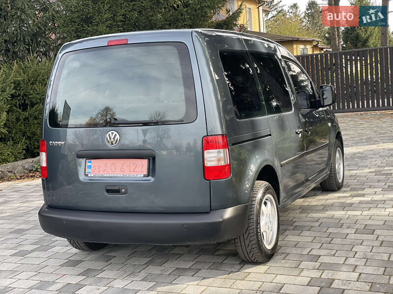 Минивэн Volkswagen Caddy 2008 в Староконстантинове