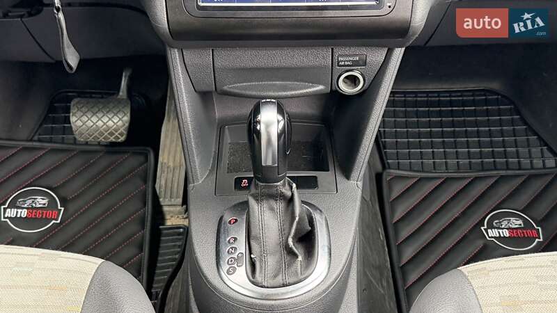 Грузопассажирский фургон Volkswagen Caddy 2012 в Харькове