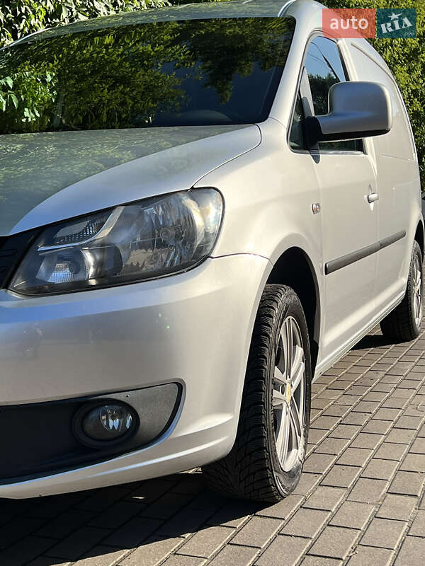 Грузопассажирский фургон Volkswagen Caddy 2010 в Киеве фото 5 Грузопассажирский фургон Volkswagen Caddy 2010 в Киеве