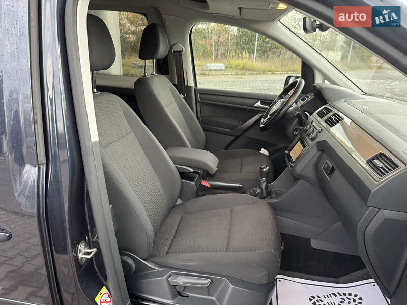 Мінівен Volkswagen Caddy 2017 в Львові