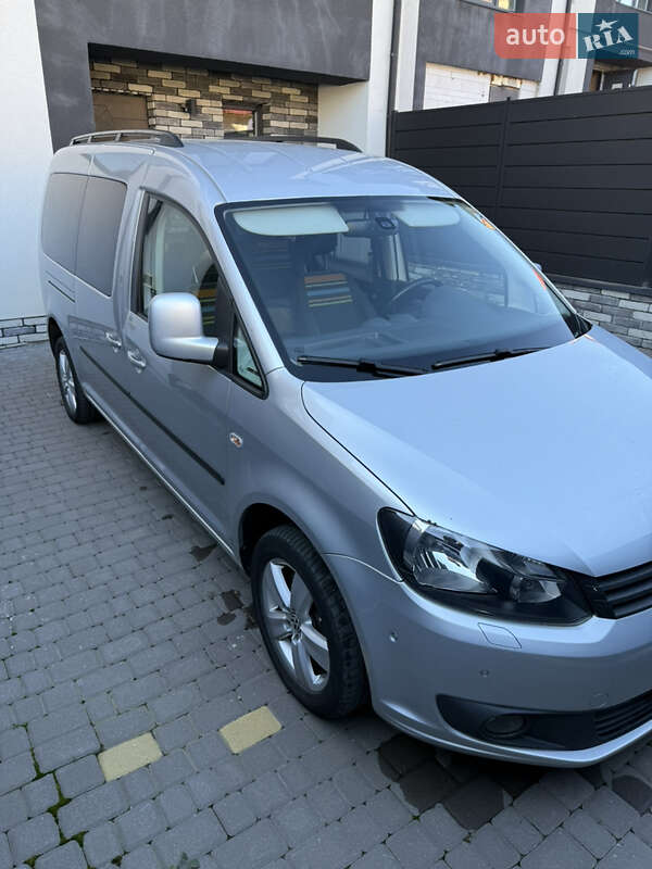 Минивэн Volkswagen Caddy 2013 в Черновцах