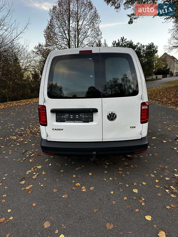 Минивэн Volkswagen Caddy 2017 в Казатине