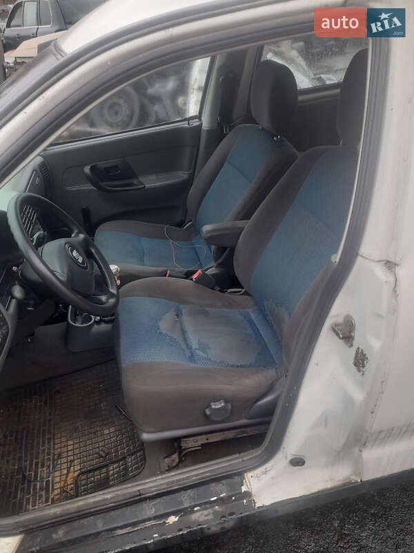 Минивэн Volkswagen Caddy 2003 в Житомире фото 8 Минивэн Volkswagen Caddy 2003 в Житомире