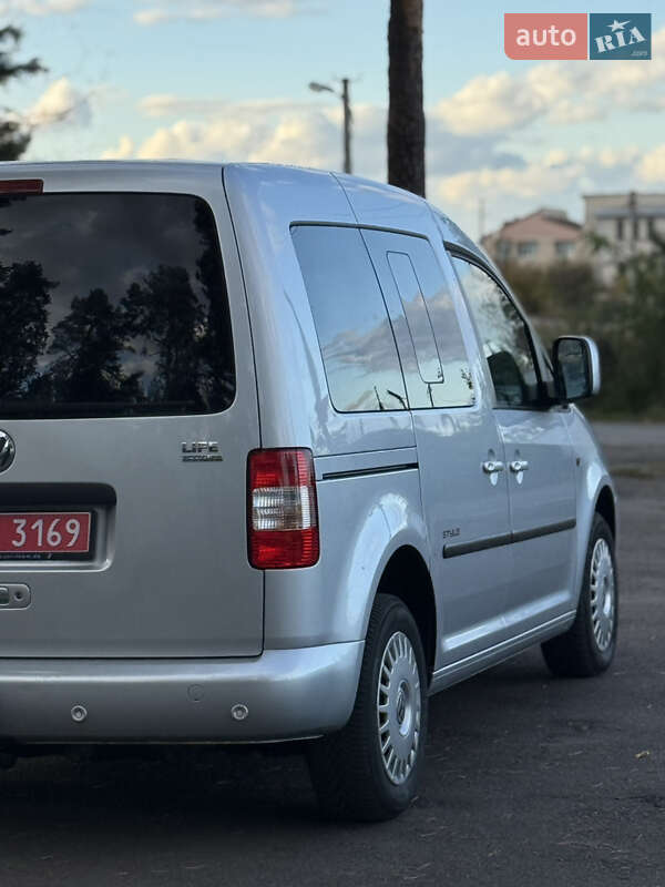 Минивэн Volkswagen Caddy 2010 в Виннице