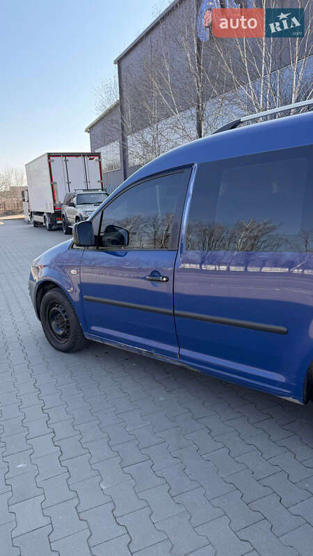 Минивэн Volkswagen Caddy 2010 в Каневе