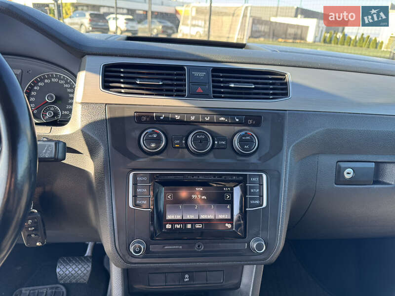 Мінівен Volkswagen Caddy 2016 в Мукачевому