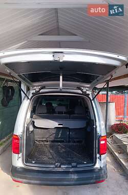 Минивэн Volkswagen Caddy 2015 в Кельменцах