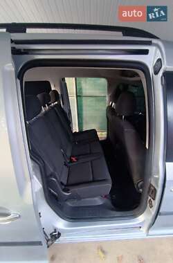 Минивэн Volkswagen Caddy 2015 в Кельменцах